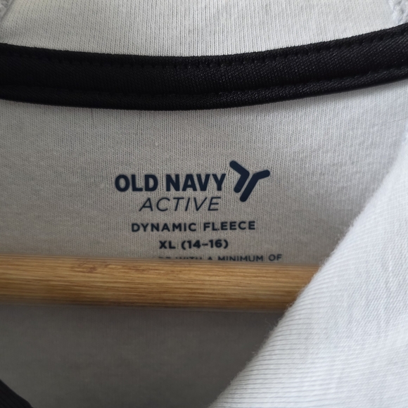 Old Navy Active Gray and Black Active Top - Picture 3 of 3